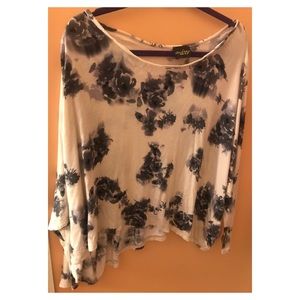 Slub knit floral pattern top!
